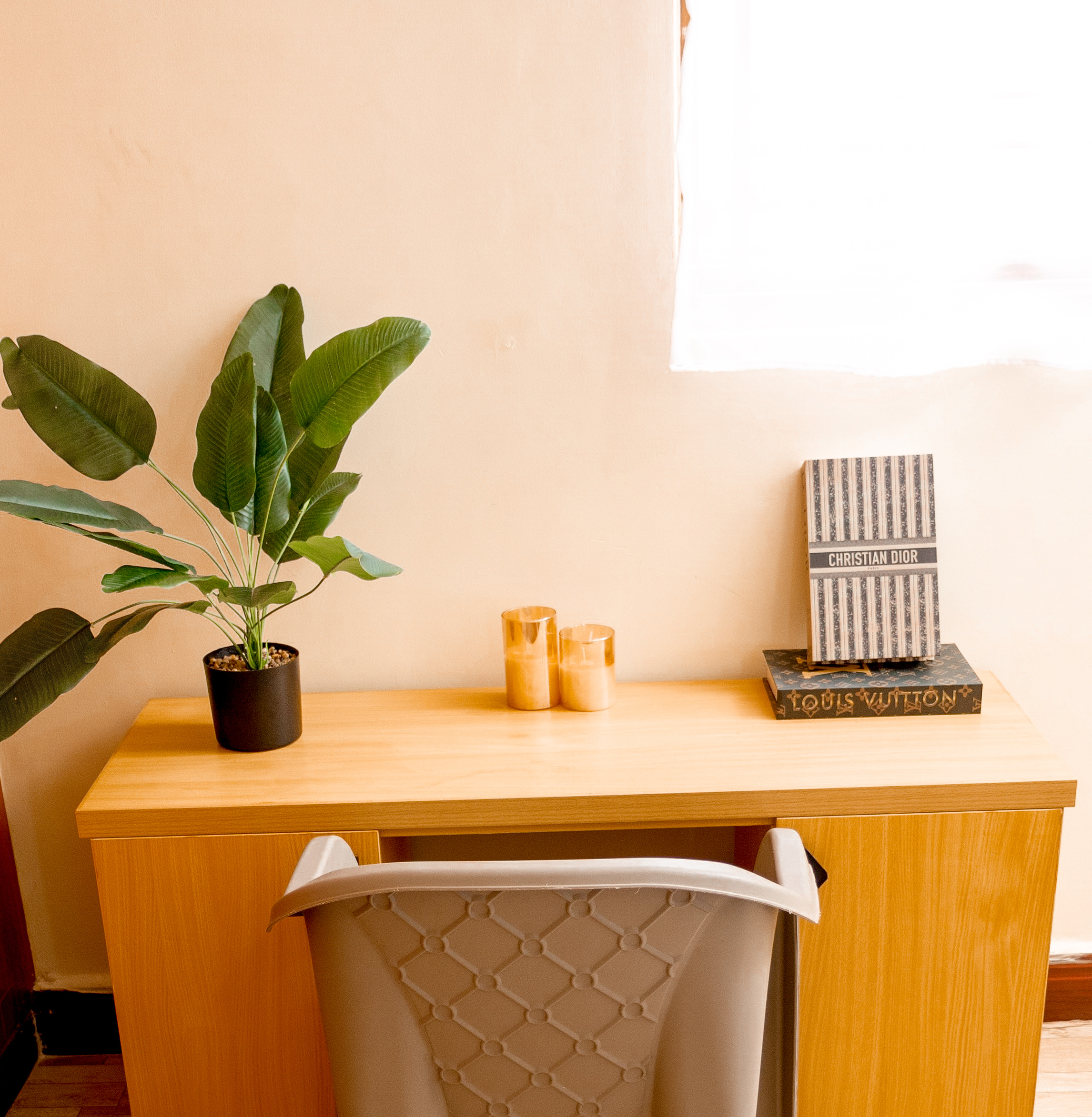 Elegant Workspace